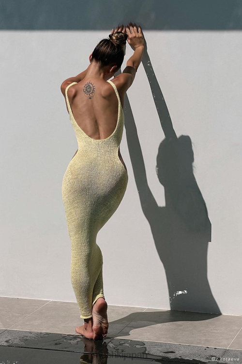 シェイ スクープネック ニット ミディドレス Meshki レモン N80F6189 衣類