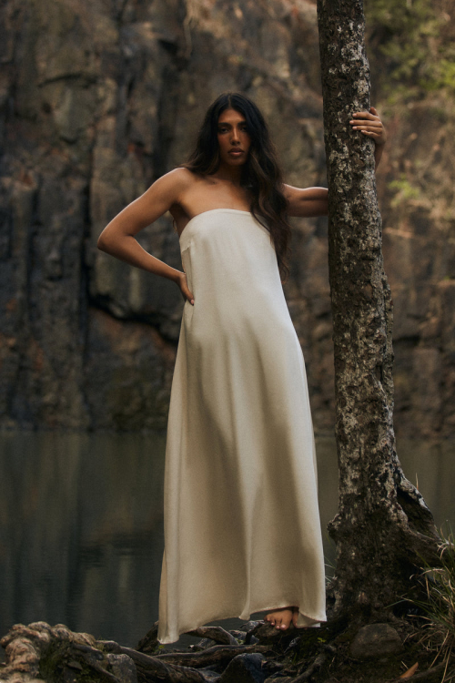 ルイーザ ストラップレス マキシドレス Meshki 砂 N80F626 衣類