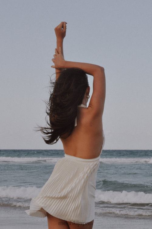 darya プリーツ ミニ ホルター ドレス Meshki 小麦 N80F6665 衣類