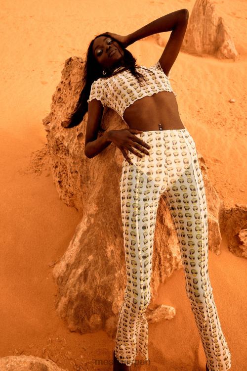 nora メッシュ ストレートレッグ パンツ Meshki エイリアンプリント N80F61602 衣類